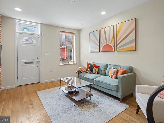 5th image of 916 S Curley St