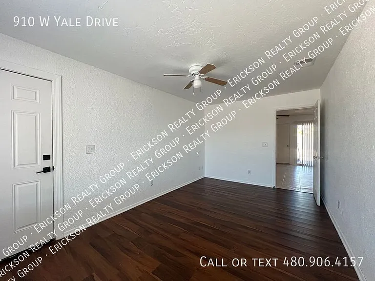 910 W Yale Dr — Photo 11