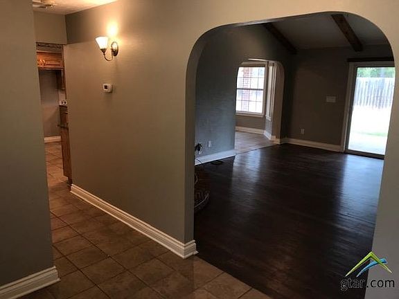 3rd image of 116 Leigh Ln