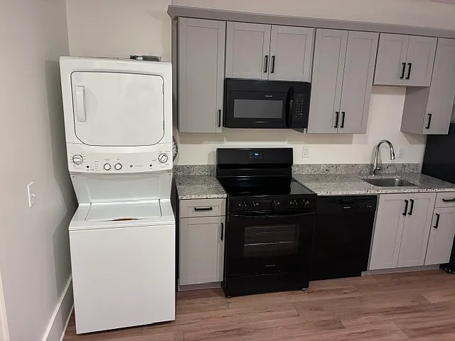 775 W King St #1105 — Photo 5