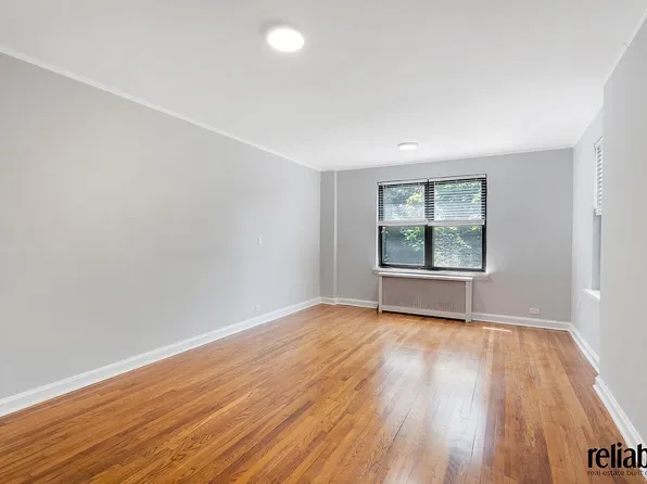 76-12 Ditmars Blvd #B-3, East Elmhurst, NY 11370