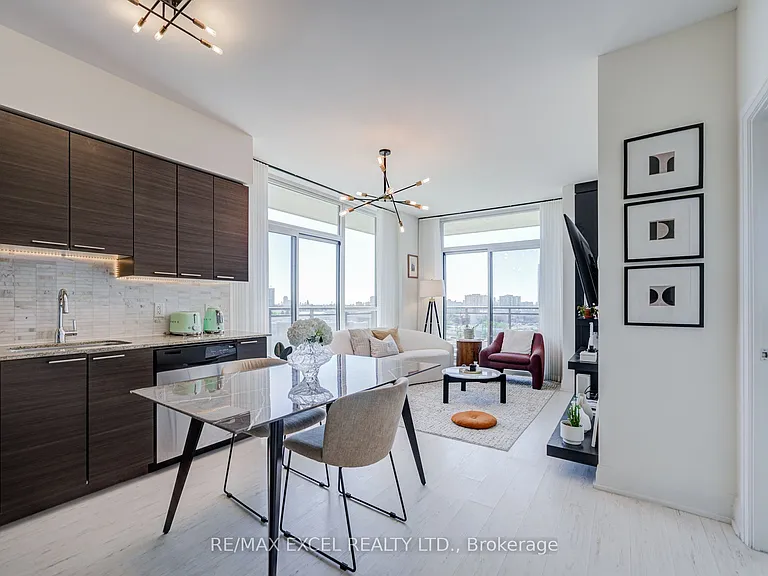85 N Park Rd S #705 — Photo 1