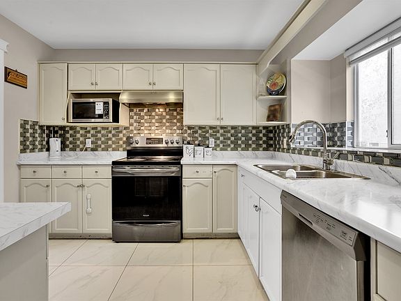2nd image of 11875 210th St #11