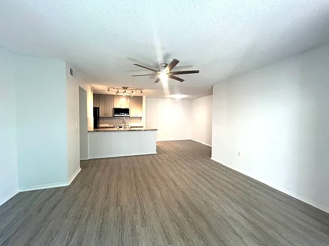 4107 Chatham Oak Ct — Photo 8