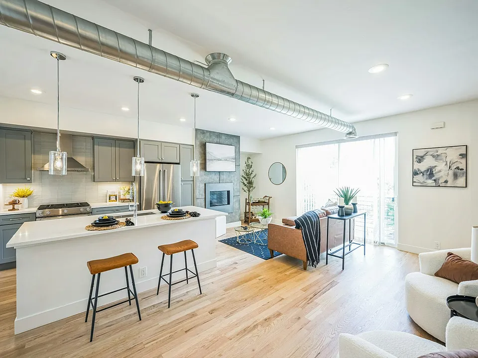 4922 Lowell Blvd #3