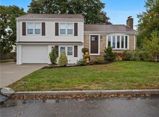 215 Robinson St, East Providence, RI 02914