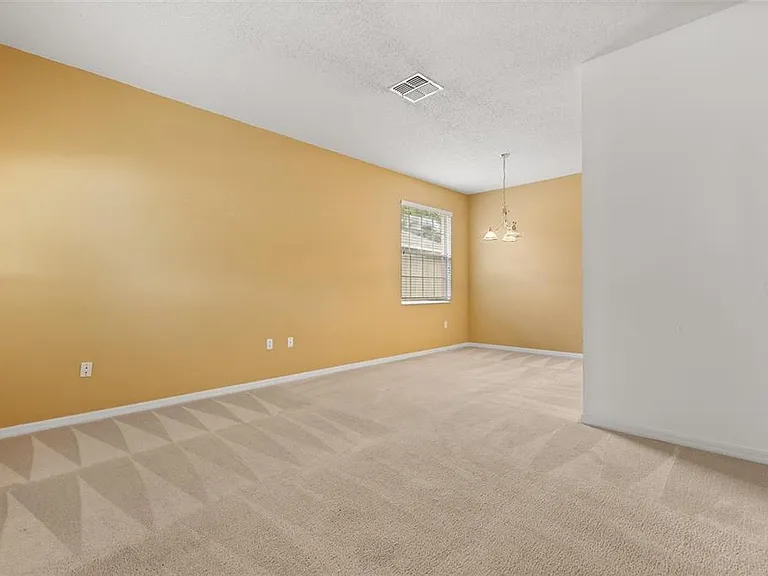 9406 Candice Ct — Photo 9