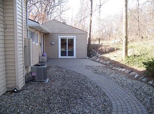 598 Park St, Birmingham, MI 48009