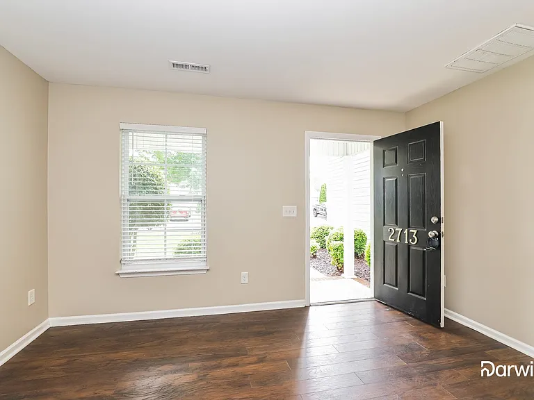 2713 Wild Poplar Way — Photo 8