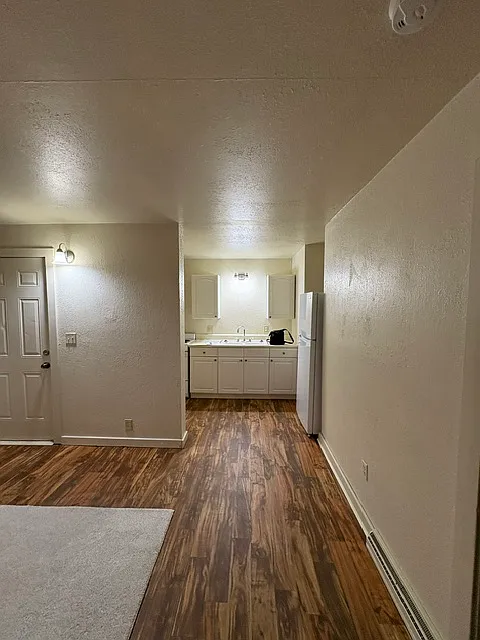 2 bed, $850 — Photo 2