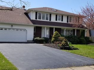 57 Great Oak Rd, Hamilton, NJ 08690