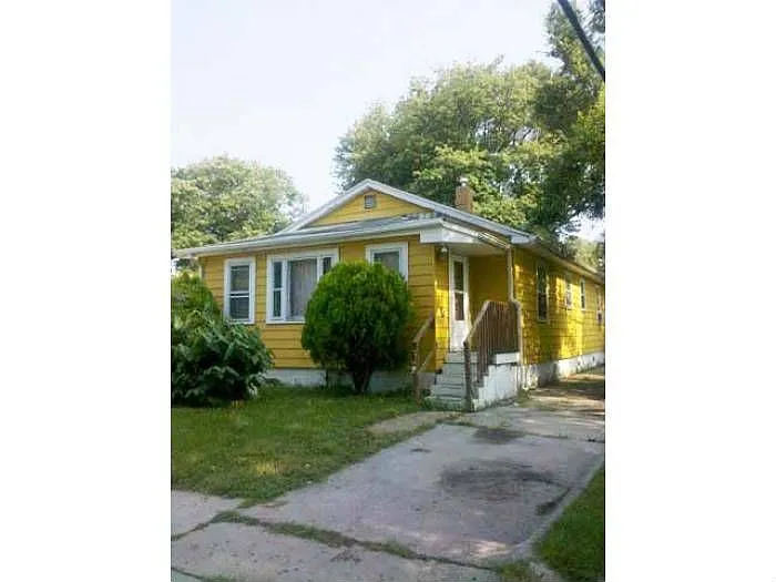 1443 Hagans St photo 1