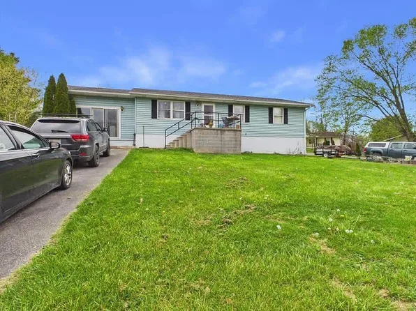 204 Rock House Rd, Lester, WV 25865