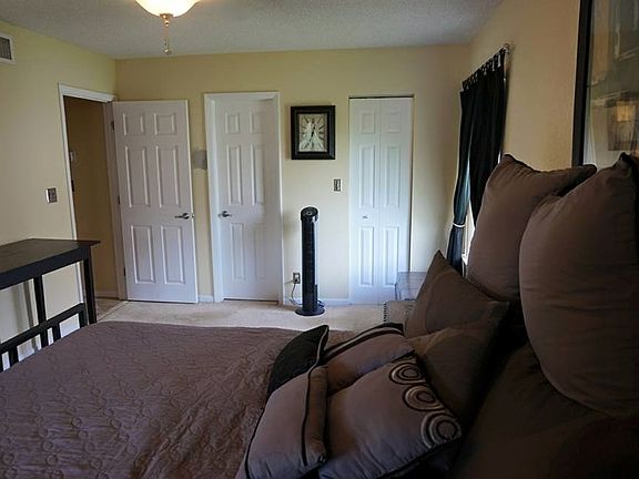 5th image of 6467 Chasewood Dr APT F