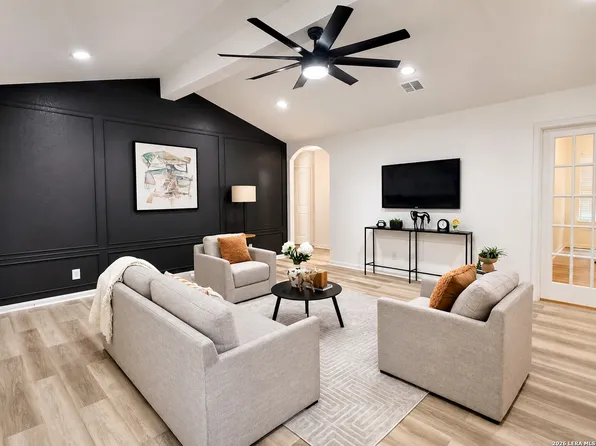 6050 Luckey Run, San Antonio, TX 78252