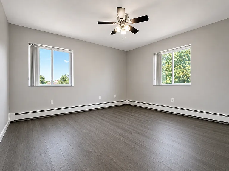 22 Irving St #15 — Photo 7