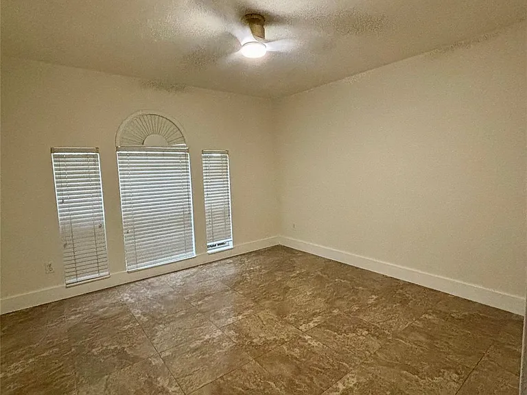 3405 Kleberg Ct — Photo 16