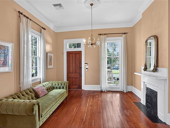 5th image of 1106 Napoleon Ave