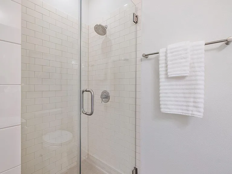 2508 Simond Ave #C — Photo 23