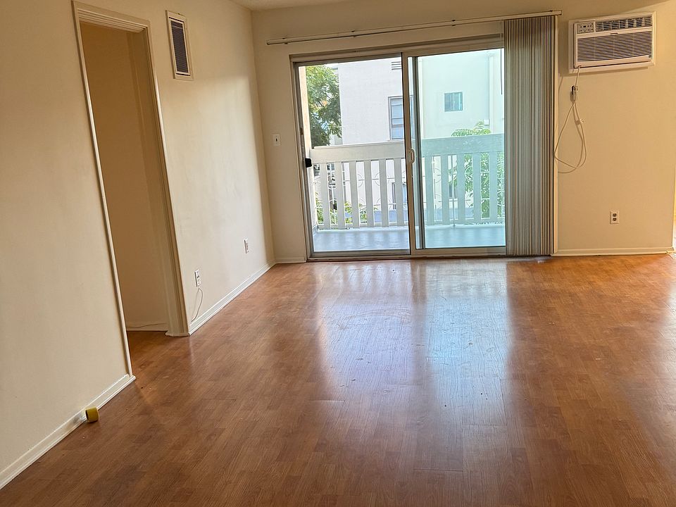1st image of 601 E Acacia Ave #6