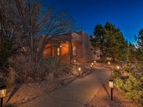 1180 Laurel Pl NE, Albuquerque, NM 87122