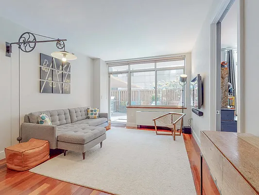 Sold by Digs Realty Group | media 11