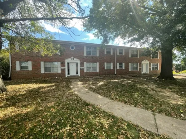 54 Ben Louis Dr APT 1, Belleville, IL 62226