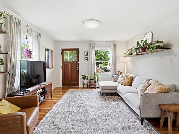 5th image of 306 N 16th Ave