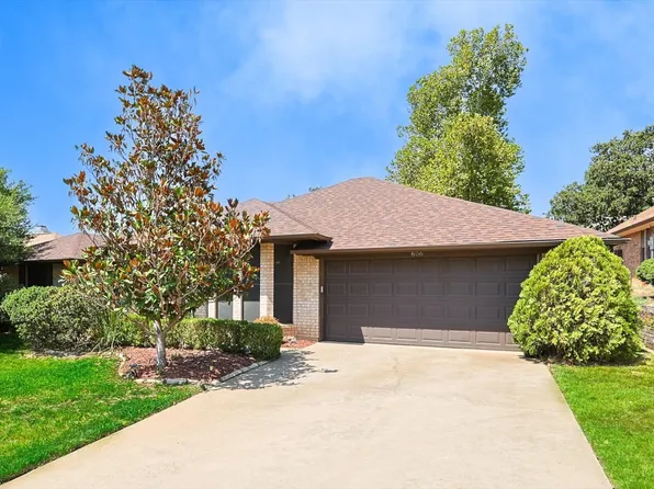 806 Woodberry Ct, Euless, TX 76039