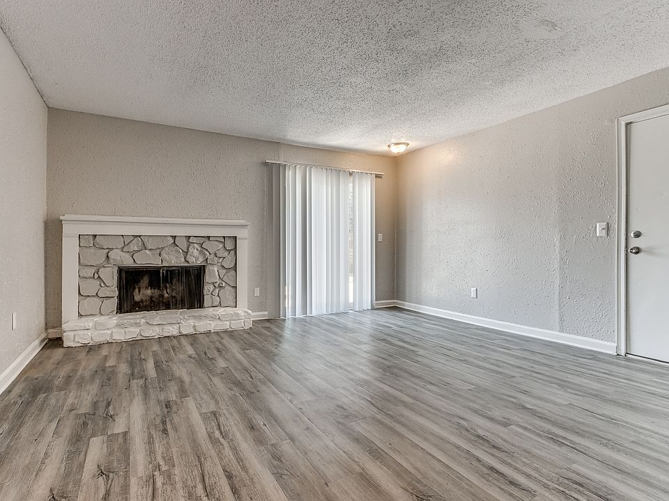 Springdale Village - Living Room