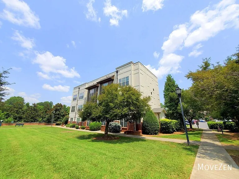 827 Seigle Point Dr — Photo 44