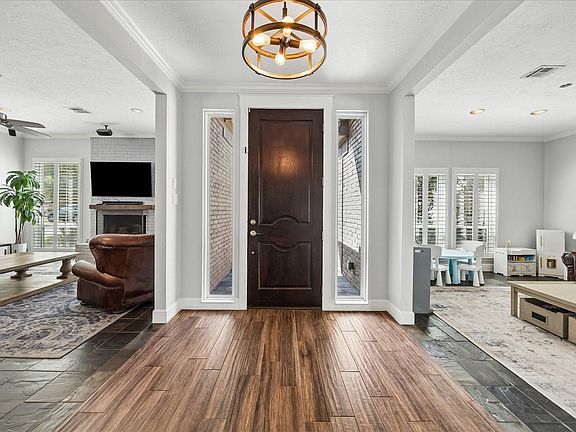 3rd image of 14128 Cardinal Ln