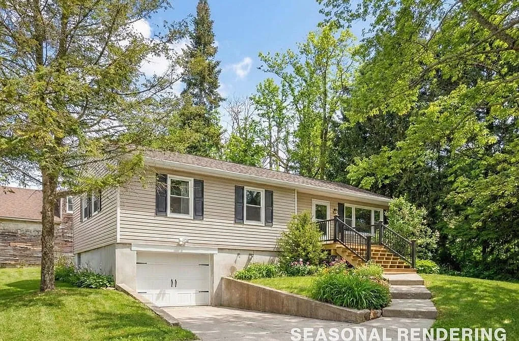 3 bed, 1.0 bath, 1196 sqft, $2,950 — Photo 1