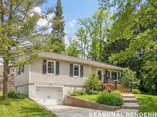676-678 Oak Summit Rd, Millbrook, NY 12545