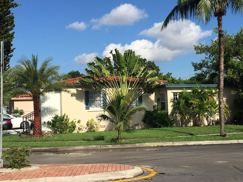 2nd image of 6486 SW 10th St