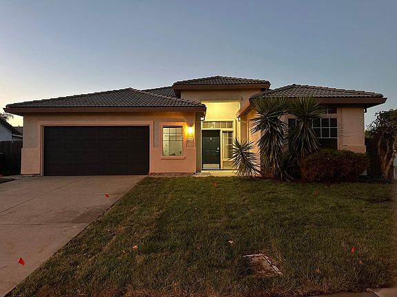 2nd image of 9900 Prairie Dunes Way