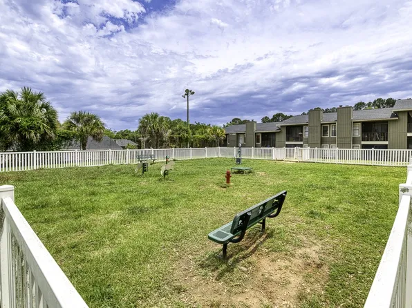 Jasmine Creek Apartments