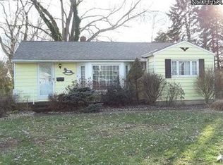 30027 Westlawn Dr, Bay Village, OH