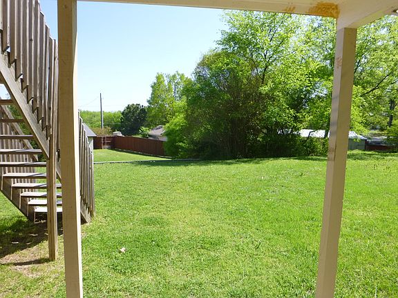 4th image of 721 Lakeside Dr