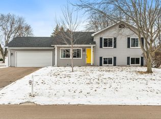 7001 Empire Ln N, Maple Grove, MN 55311
