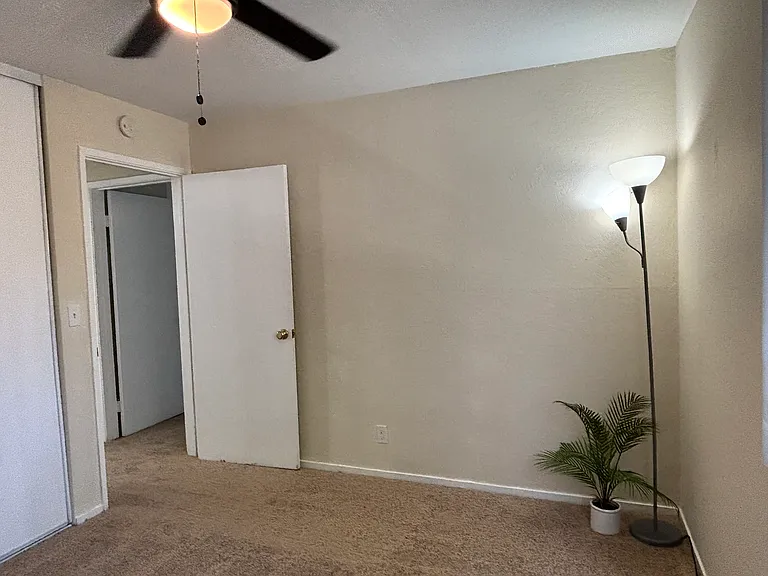 Unit 210B:
Secondary Bedroom
