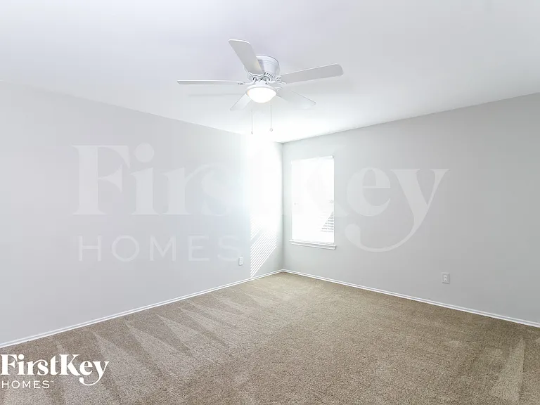 1307 Bent Grass Dr — Photo 12