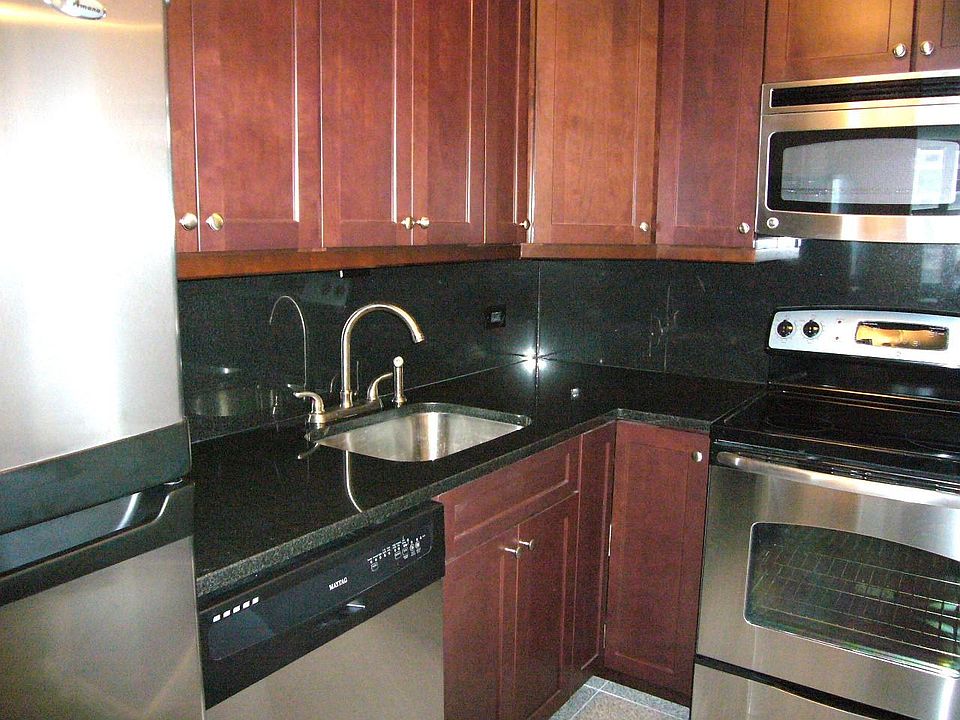 1st image of 4250 N Marine Dr Floor 22