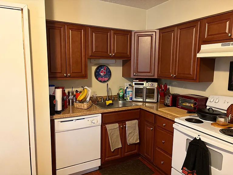 137 Paige Court Ext #3 — Photo 2