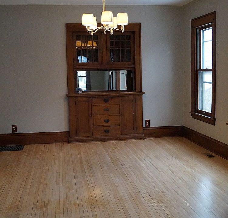 1st image of 4005 11th Ave S