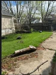 3rd image of 20017 Hawthorne St