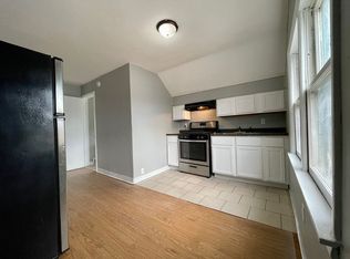 98 Manitoba Ave W, Saint Paul, MN 55117