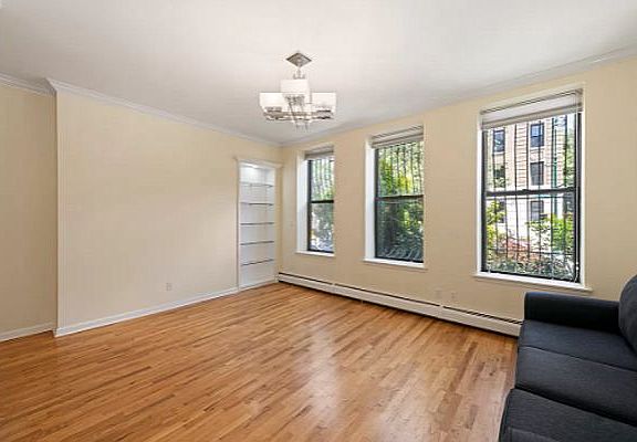 5th image of 361 Manhattan Ave #A