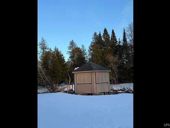 2nd image of 315796 Cabbage Rd