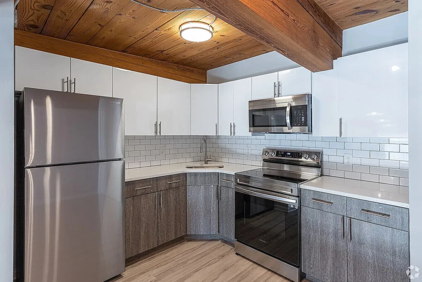 1 bed, 850 sqft, $1,450 — Photo 4